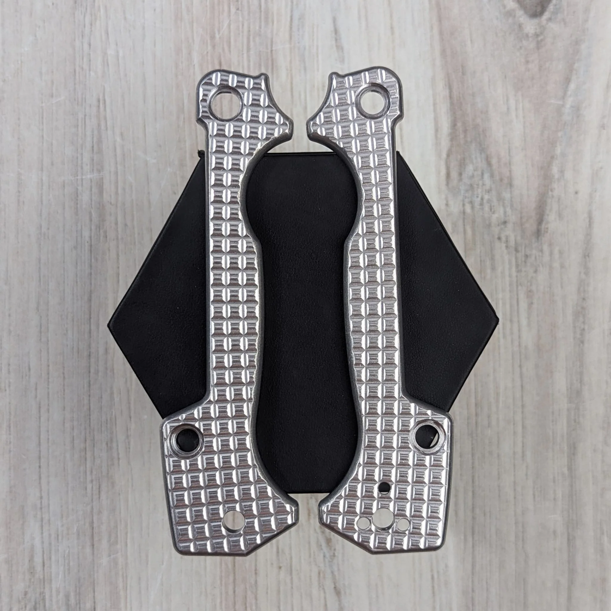 LINERLESS Aluminum Scales & Skiff Bearing Upgrade (Compatible with Cold Steel AD-15 & AD-15 Lite) - Image 5
