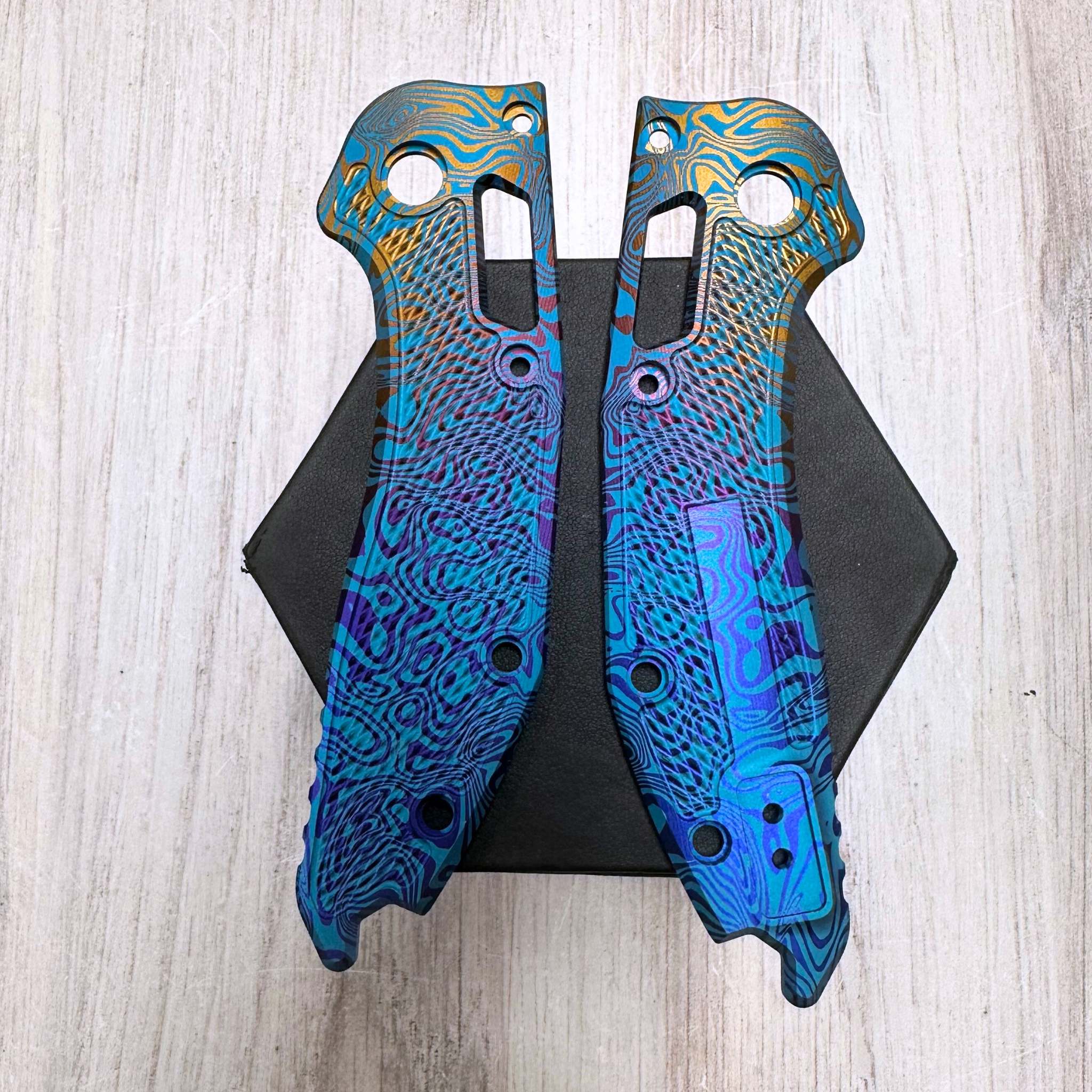 Wok'd - Smooth - Titanium Scales / Heavyweight - WOK/EDCGH Exclusive Bundles (Compatible with Microtech Stitch) - Image 4